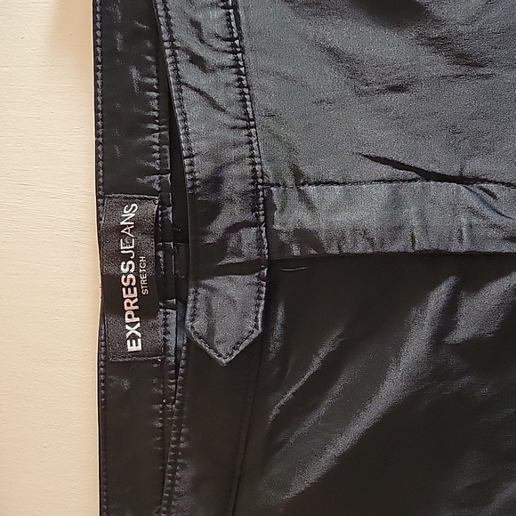 Express Jeans Women's Shiny Black Stretch Front Pocket Pants, Size: 5/6 - Picture 2 of 9